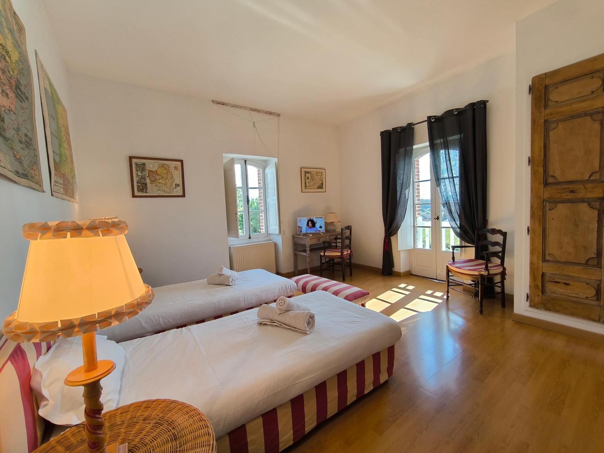Le Peyret Apartment Serres-Castet Ngoại thất bức ảnh